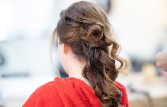 5 Simple And Quick Hairstyles For Working Women